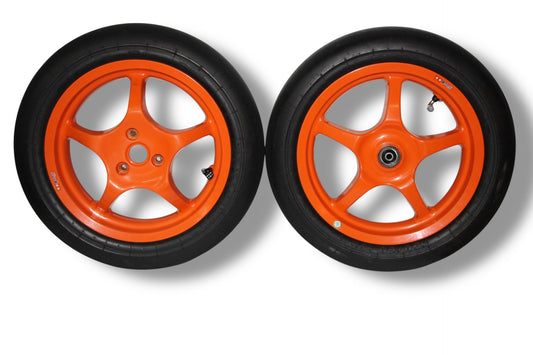 Yamaha Aerox Felgen / Stage6 Slicks