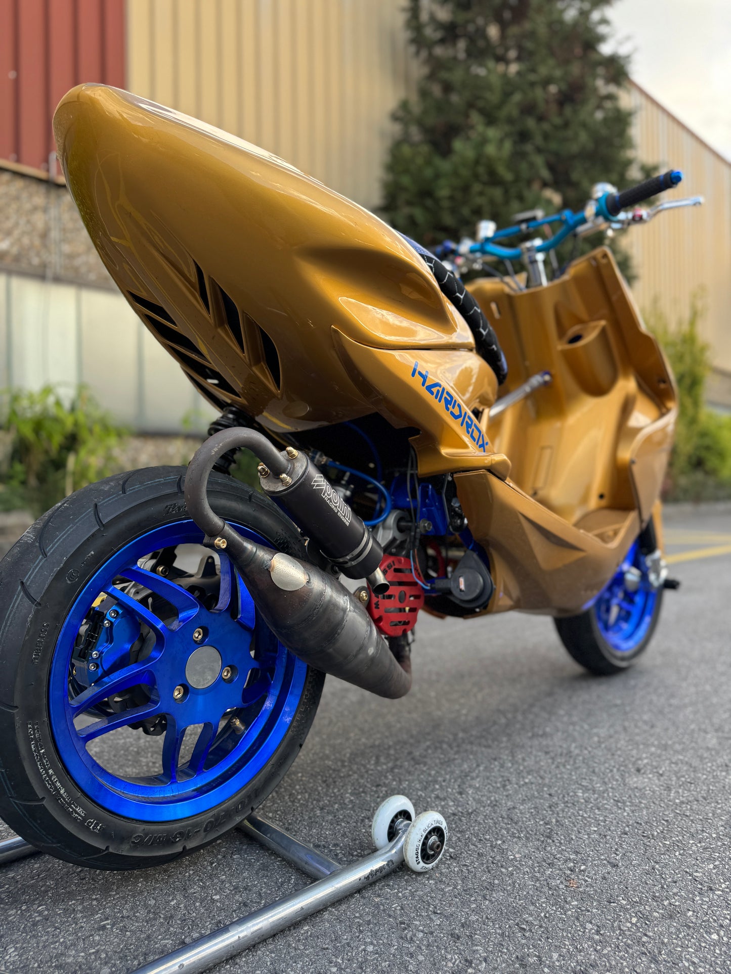 Yamaha Aerox Custom Heck