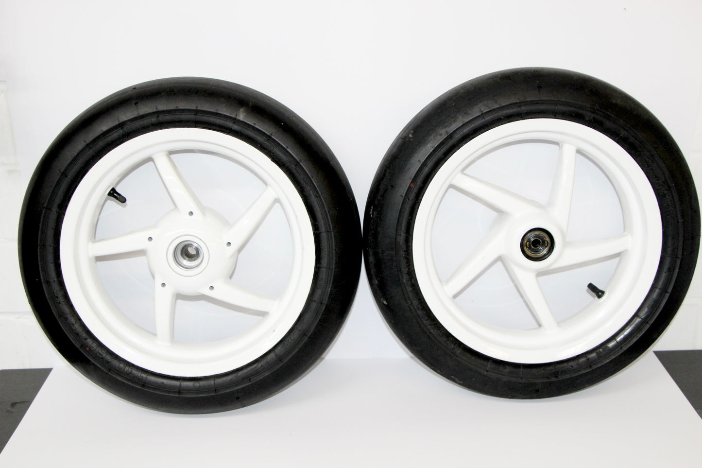 Aprilia SR Felgen / Stage6 Slicks