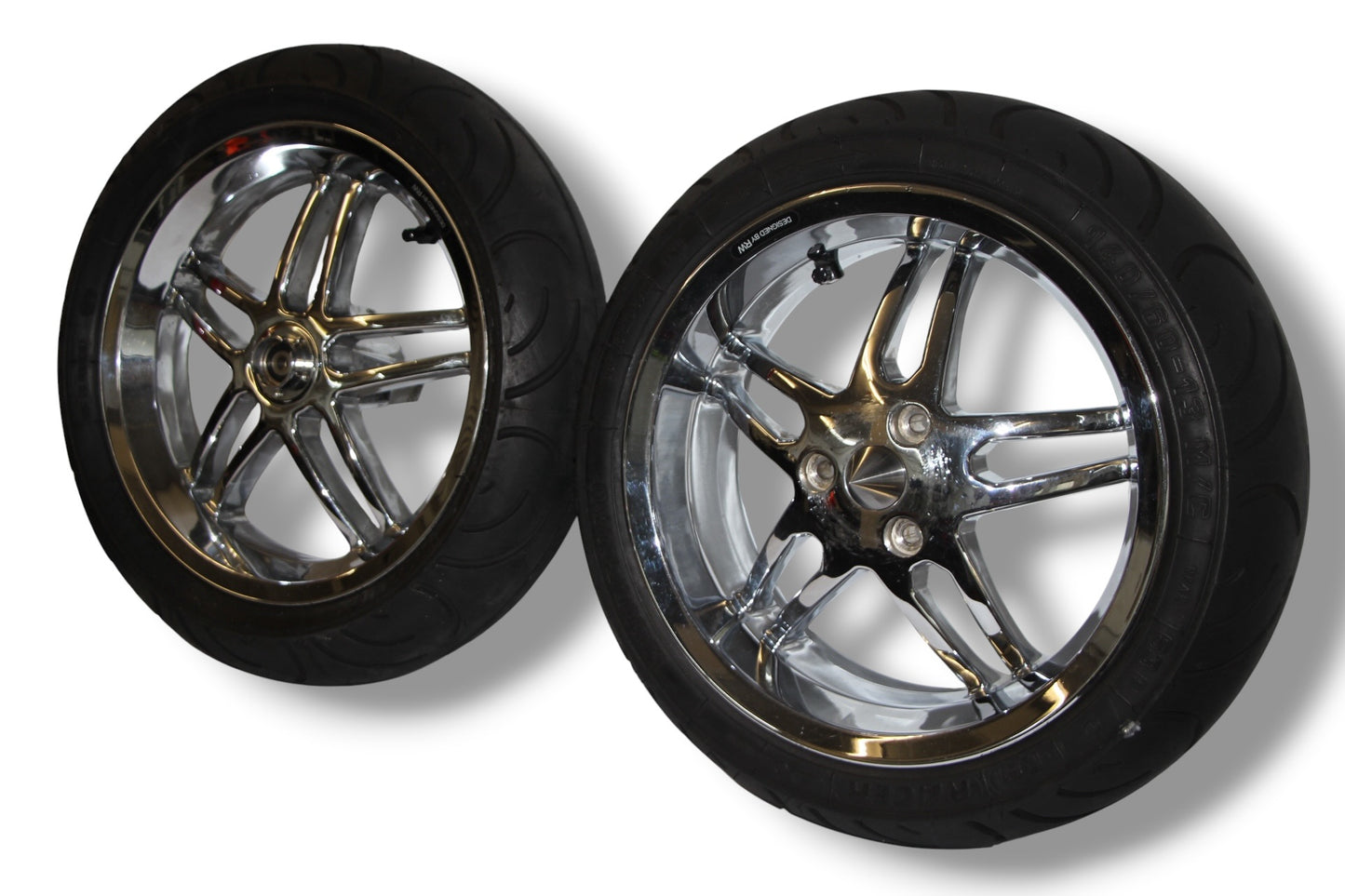 Llantas Stage6 RT CNC cromadas / neumáticos