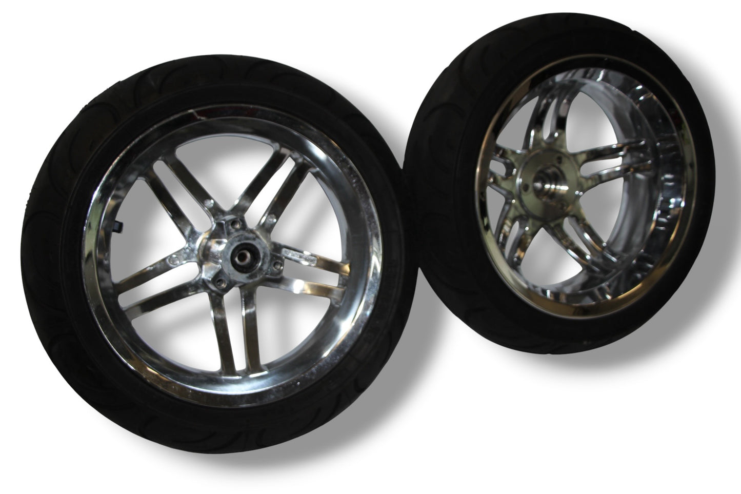Llantas Stage6 RT CNC cromadas / neumáticos