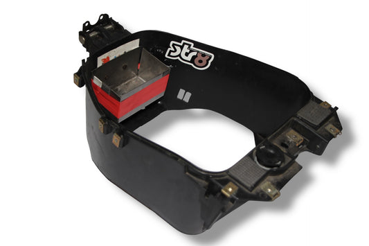 Yamaha Aerox Helmfach ( cut )