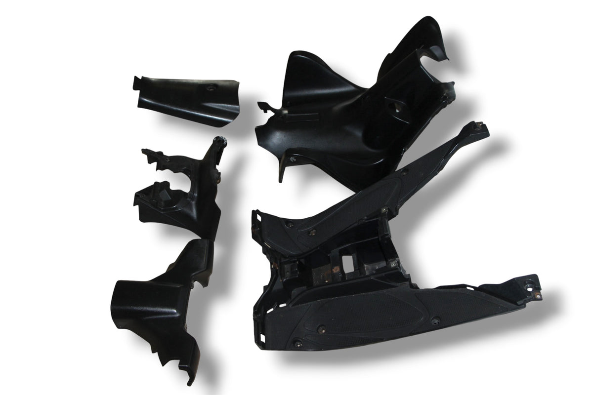Yamaha Aerox interior